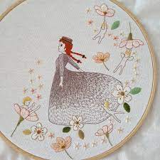 내 눈에만 그렇게 보이는 걸까 치마를 넘 촘촘하게 했는지 좀 징그러운 느낌이 ㅠㅠ ㆍ ㆍ 프랑스자수 자수 자수타그램 취미 빨간머리앤 케이블루의빨간머리앤 케이블루의빨간머리앤자수kit 원더풀드림 embroidery sewing needlework handma cizim