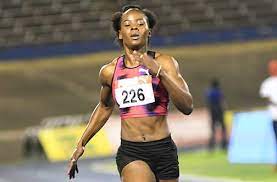 9:52 pm, sun august 1, 2021. Shericka Jackson Having Fun Over 200m