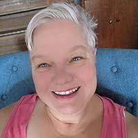 Fern Piper's Instagram, Twitter & Facebook