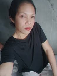 Hello guys! can i get a like i just moved here to singapore feel free to  add me thank you 😘