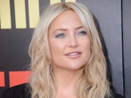 alle haare sind ab kate hudson schockt mit kahl rasiertem schadel trend magazin rasieren haare kate hudson