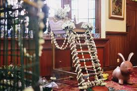 Contoh dekorasi tedak siten sederhana balonku surabaya 10 referensi tampil kompak sekeluarga untuk ritual tedak siten paket tedak siten turun tanah wedding organizer syari. Mengenal Tradisi Tedak Siten Tradisi Jawa Agar Anak Sukses Di Masa Depan Orami