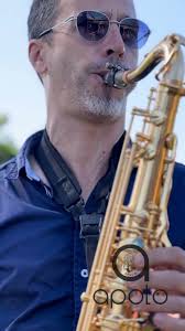 🎷 𝕆 𝕤𝕠𝕞 𝕥𝕣𝕒𝕟𝕤𝕗𝕠𝕣𝕞𝕒 𝕞𝕠𝕞𝕖𝕟𝕥𝕠𝕤 🎷, E é nesses instantes  que vale a pena ter um verdadeiro aliado, como nossos saxofones 𝔸𝕡𝕠𝕝𝕠,  🎶 Se delicie com o som do nosso Sax tenor. , 👉 Temos unidades à pronta ...