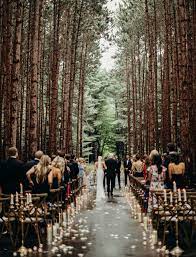 Head Into The Woods With 14 Must See Forest Weddings Casamento Ao Ar Livre Corredor De Casamento Casamento Na Floresta