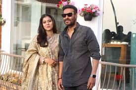 Настоящее имя — вишал виру девган (vishal veeru devgan). Ajay Devgan And Kajol Devgan Spotted Promoting Their Film Tanhaji At Sun N Sand Hotel Gallery Social News Xyz