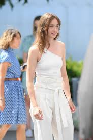 Lørdag fikk hun prisen for beste kvinnelige skuespiller da prisene under hovedkonkurransen under. Renate Reinsve At Verdens Verste Menneske Photocall At 2021 Cannes Film Festival 07 09 2021 Hawtcelebs