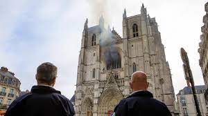 A volunteer church assistant has confessed to starting a fire that severely damaged a gothic cathedral in nantes, his lawyer has said. Nantes Cathedral Fire Volunteer Questioned Following Violent Blaze Released By Police Euronews