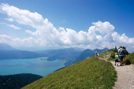 Aufstieg zum jochberg (1565m) / bayerische voralpen / auf dem herz des walchensee und kochelsee. Gipfelwanderung Mit Kindern Auf Den Jochberg