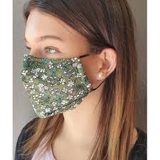 Masque barrière made in france. Masque De Protection En Tissu Vert Motif Fleurs Contre Le Covid 19