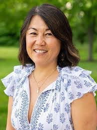 Adriana Hauser's Instagram, Twitter & Facebook