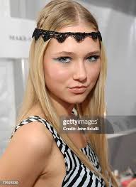 179 Ashley Paige Spring 2006 Backstage Stock Photos, High-Res Pictures, and  Images