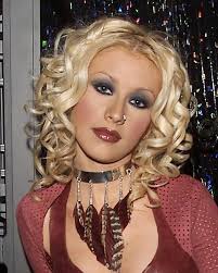 Pin By Raquel Sanabria On Caritas In 2020 2000s Makeup Blonde Hair Looks 2000s Hairstyles