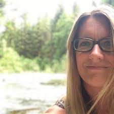 Amy Andress's Instagram, Twitter & Facebook