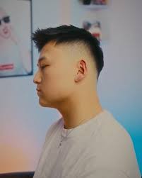 Everyone should change their hairstyles by the seasons