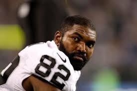 Titans Sign Richard Gordon