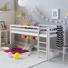 Die kinderzimmer sind in den meisten. Homestyle4u Hochbett Kinderbett Spielbett Kiefer Massiv Weiss Verschiedene Ausfuhrungen Online Kaufen Otto