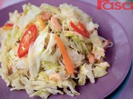 Dimana salah satunya yaitu sayur kubis goreng ikan bilis. Kubis Goreng Cencaluk Recipes Food Cabbage