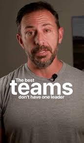 Dynamic subordination: leadership shifts to the problem