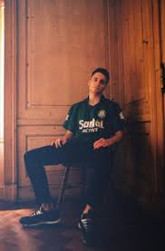 Play live and try to find words from mixed letters. Wos Best Songs Albums And Concerts Mozaart