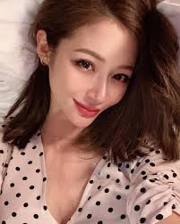 Biggest scammer out there!! Many people are reporting her. Ella Li claims  to be from San Francisco. Scammed many people for 100s of thousands BSV MT5  and Liquidity mining pool!! Beware!! :