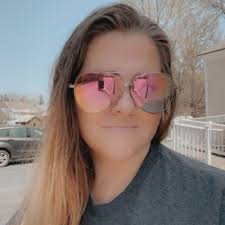 Melissa Canipe's Instagram, Twitter & Facebook