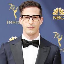 Słuchaj muzyki w wykonaniu chelsea peretti's childhood crush on andy samberg takiej jak conan on tbs. Andy Samberg Bio Age Net Worth Salary Height Married Nationality Body Measurement Career