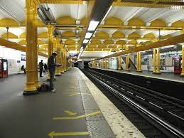 I recognized it immediately because i had seen. Datei Ligne 1 Gare De Lyon 1 Jpg Wikipedia