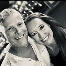 Where can I get pictures with Santa around Franklin?