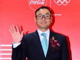 물론 황영조가 이른 은퇴를 한 건 그의 멘탈이나 성실성과는 다른 문제인 고질적인 발 부상 때문이었다. ì´ë´ì£¼ ê·¼í© ì´ë´ì£¼ ë¶ììì¸ê³¼ ìµê·¼ ê·¼í© ë­ì³ì¼ ì°¬ë¤ìì ë¶ì