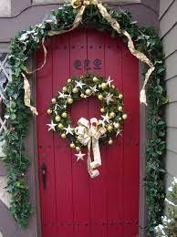 Decorazioni natalizie da appendere alla porta. Decorazioni Fai Da Te Di Natale Per La Porta D Ingresso Foto Nanopress Donna