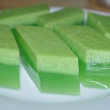 Berbalik kepada agar agar pandan bersantan, ini adalah resepi kesukaan saya. Resepi Agar Agar Santan Pandan