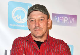 Swamp People star Troy Landry charged in alligator hunting sting operation  | The Independent