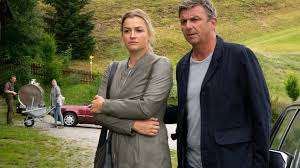 Der Bergdoktor“: Ausstieg von Serien-Star offiziell – ein Abschied für  immer?