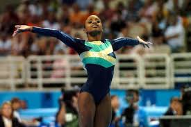 Nas olimpíadas de atenas, em 2004, com problemas no joelho, foi a quinta colocada no solo, mas mostrou o dos santos 2, o duplo twist esticado. Ginastica Olimpica Ultimas Noticias Gzh