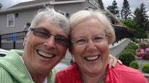 Brenda Albers's Instagram, Twitter & Facebook