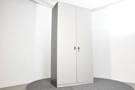 If you tend to be a categorically organized person, see for pieces when storage beds or dressers and armoires that have lots of compartments and drawers. Schrank 5 Oh Flugelturen Lichtgrau Gebraucht Aktenschranke 4 6 Oh Schranke Verwertungscenter Buromobel