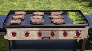 Camp chefs expedition 16 three burner stove incorporates three 30,000 btu cast aluminum burners and includes a professional flat top griddle, 16 x 24 true seasoned finish. Sporazum Rizik Pomocni Camp Chef Flat Top Grill Costco Diebrenners Org