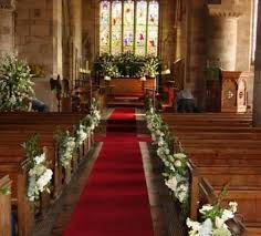 With many options available for the altar and beyond, it is easy for couples to design floral accents throughout. Vacancy Revisi Church Wedding Decorations Altar Flowers Wedding Fun Wedding Decor