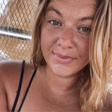 Miranda Woods's Instagram, Twitter & Facebook