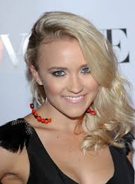 Emily Osment Age, height, Weight, Size, DOB, Boyfriends, Biography