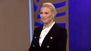 Στο my style rocks μπήκε γιατί αγαπάει τη μόδα, την τηλεόραση, αλλά και την αναγνωρισιμότητα. My Style Rocks Ale3andra Panagiwtaroy Me Poia Sympaiktria Ths Ta Brhke On Air Binteo Lifestyle Thepressroom Gr