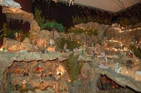 La Tradicion De Decorar El Nacimiento