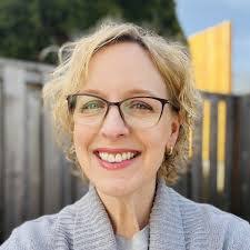 Beth Reiners's Instagram, Twitter & Facebook