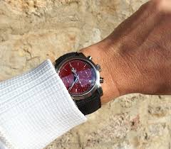 Touch device users, explore by touch or with swipe gestures. Girard Perregaux Something Red For The Holidays Girard Perregaux Pour Ferrari Chronograph 8020