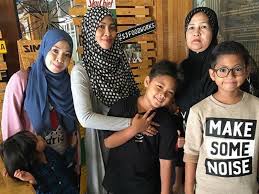 Открыть страницу «siti nordiana» на facebook. Foto Terkini Anak Siti Nordiana Dengan Bekas Suami Pelakon Faizal Yusof Lepat Pisang
