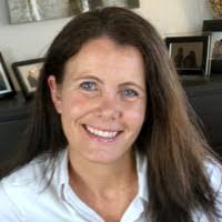 Elise Yates's Instagram, Twitter & Facebook