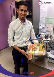 Kemampuan ibnu sina yang cepat menyerap berbagai cabang ilmu pengetahuan membuatnya menguasai berbagai macam materi. Facebook