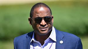 Northwestern reassigns athletic director Derrick Gragg to administrative  role as search begins for replacement