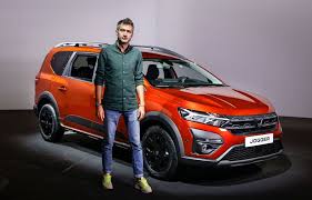 It will be the first dacia to take advantage of a hybrid powertrain (the . 26v Sy6mynnilm