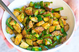 La Meilleure Recette De Courgettes Sautees Au Beurre A L Ail Recipes With Soy Sauce Sauteed Zucchini Sauteed Zucchini Recipes